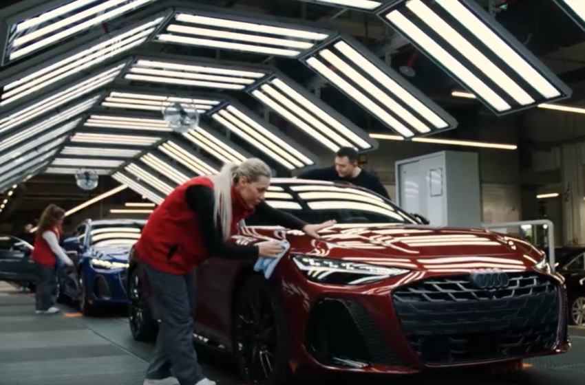  Audi AG: From factory data to global insight